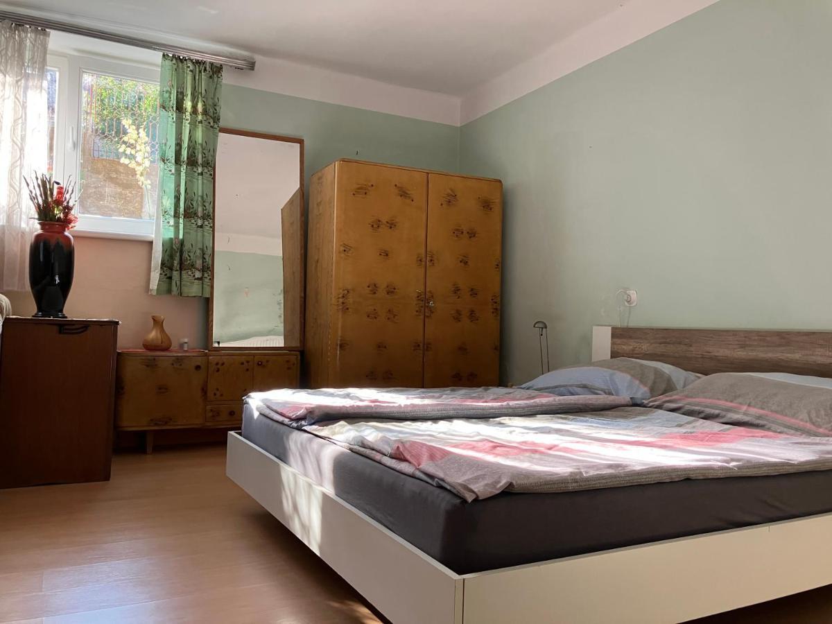 Garden View Apartment Znojmo Εξωτερικό φωτογραφία